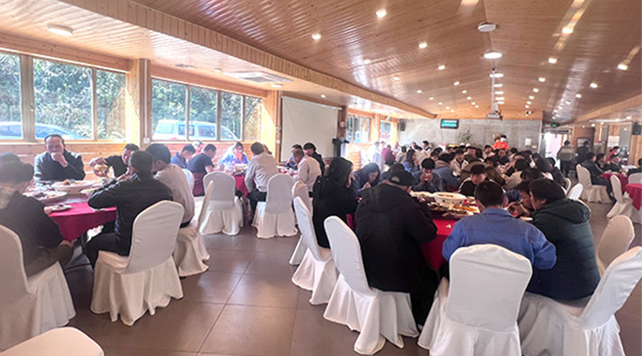 金環(huán)電器開(kāi)工宴！吃飽喝足加油干迎戰(zhàn)2023！