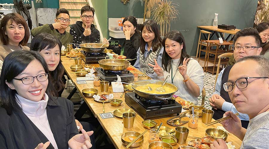 寒冬暖心！金環(huán)電器銷售部組織火鍋團(tuán)建沖刺2022